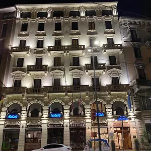 Hotell Mokinba King